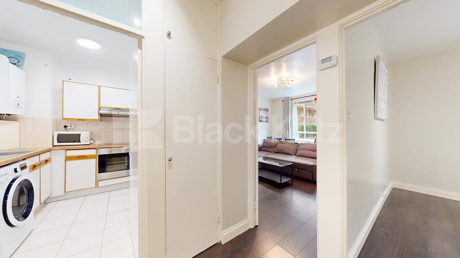 Spacious One Bedroom Flat in Prestigious St Johns Wood by Regents Park Townshend Road, St Johns Wood